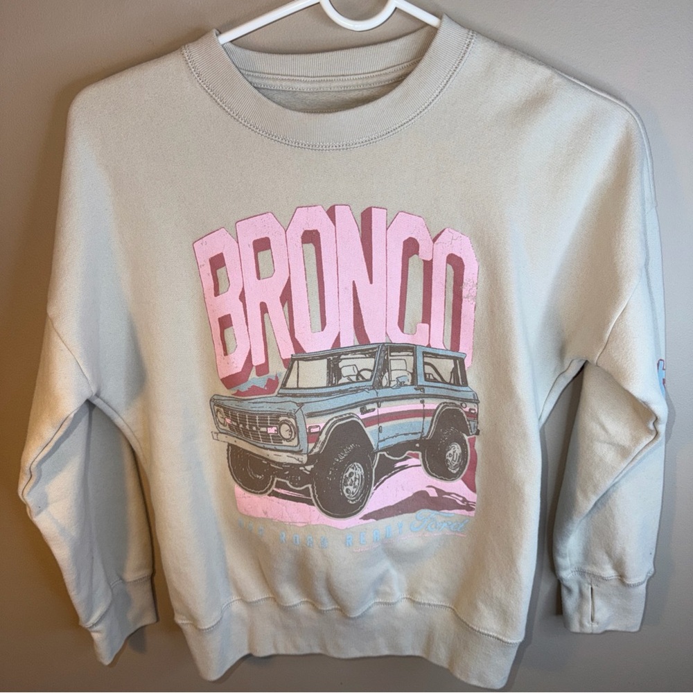 Abercrombie Kids Beige Ford Bronco Graphic Sweatshirt Crewneck Long Sleeves